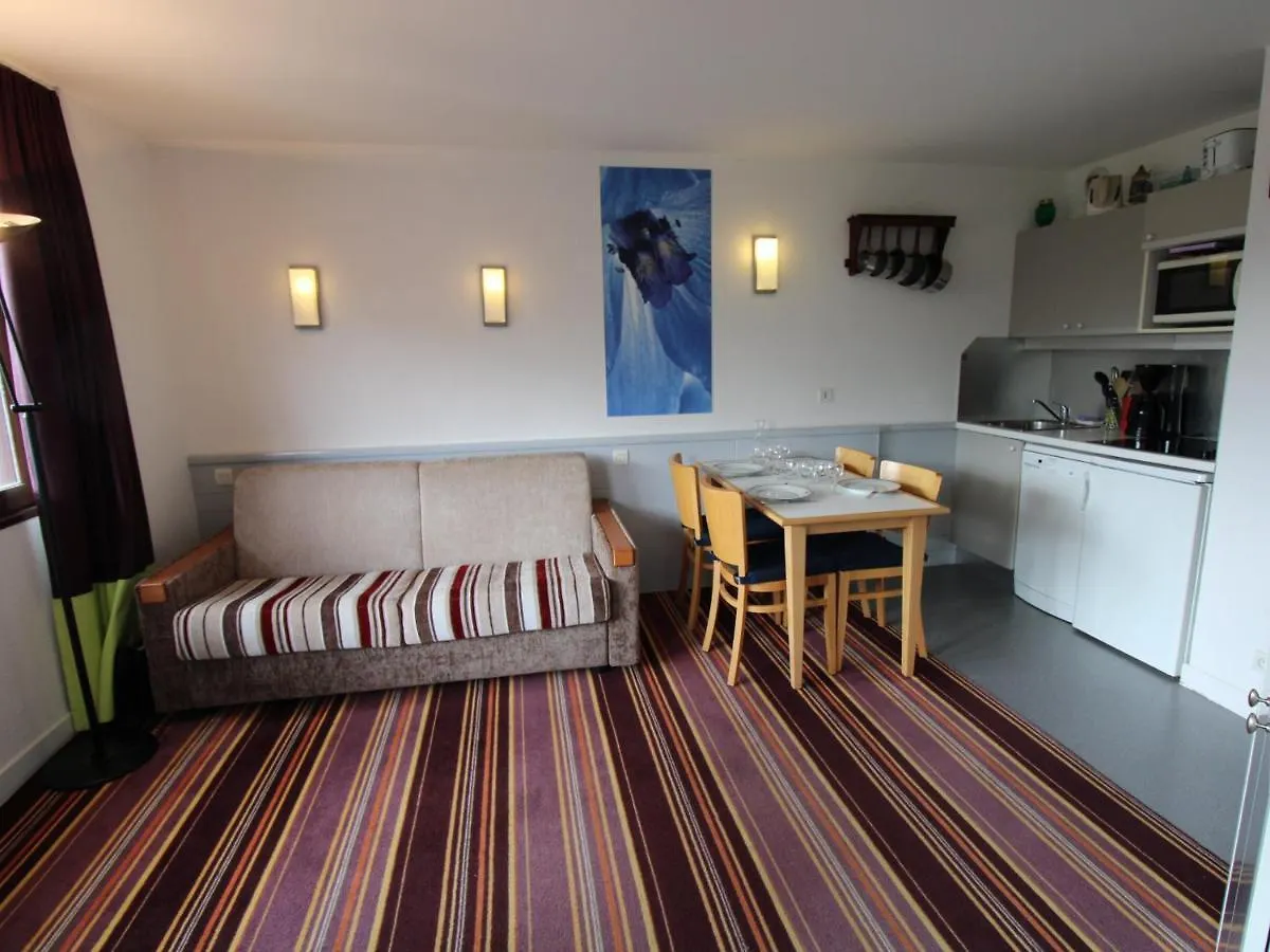 Apartment Avoriaz: Studio Cabine 4 Pers, Cuisine Equipee, Wifi, Balcon, Casier A Skis - Fr-1-633-36 Morzine